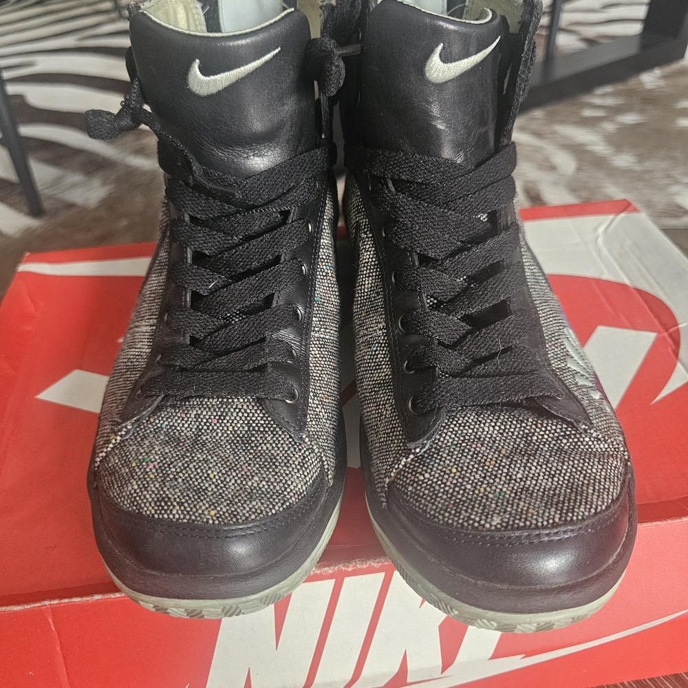 Nike Women's Black High-Top Sneakers